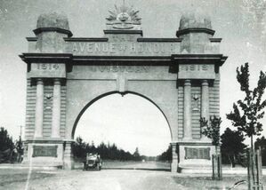 The Avenue of Honour Ballarat Arch of Victory - 1 WAGS